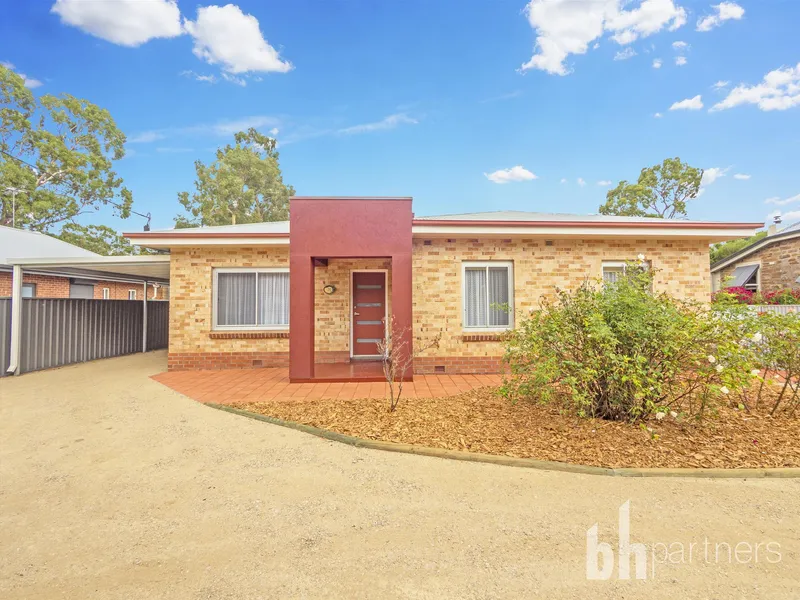 Adelaide Hills Home!