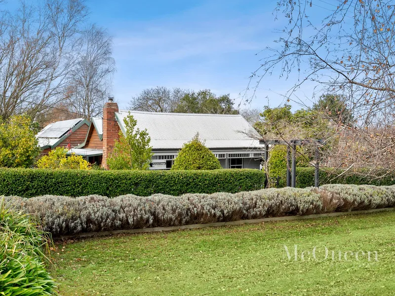 Idyllic Hideaway with Excellent Options