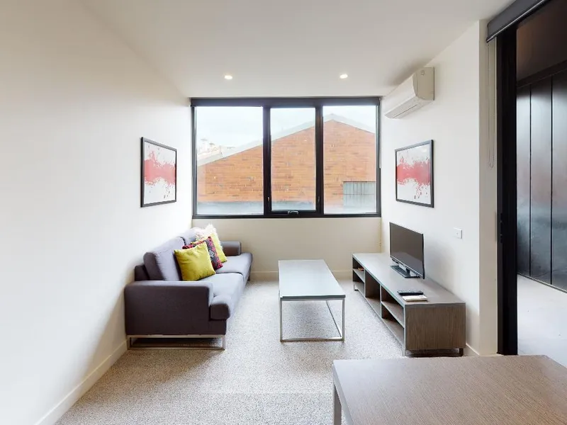 Furnished One Bedroom Hawthorn East Apartment with Car Space