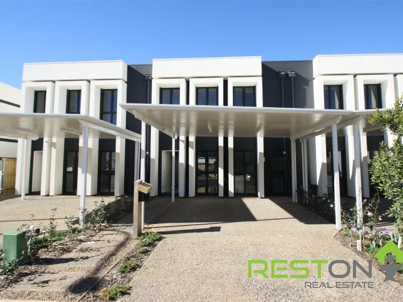 Modern Executive Townhouse!