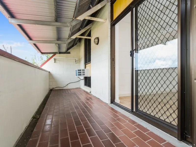 COSY 1 BEDROOM UNIT - PRIME LOCATION!