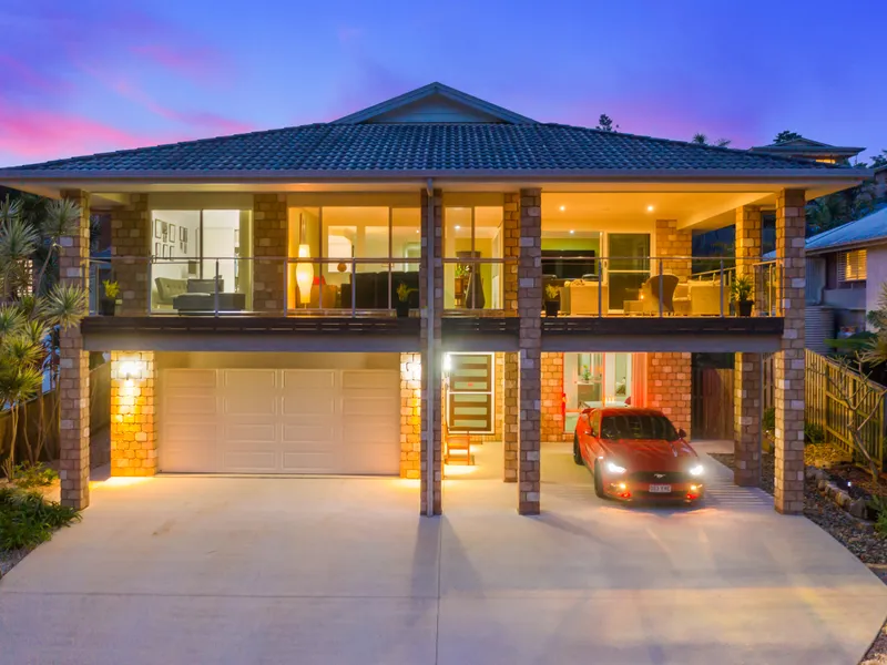 FINEST OUTDOOR ENTERTAINING WITH LAKE & FOREST VIEWS + TRIPLE MASTER SUITES & MULTIPLE CARPARKS!