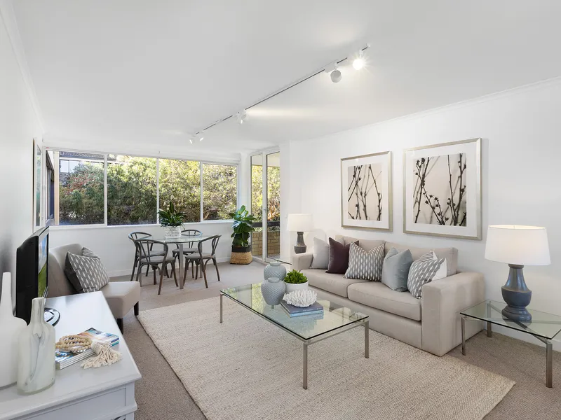 Fully renovated lifestyle base in prime location