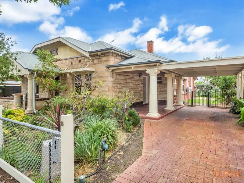 Lovely 2 bedroom character home located in a highly sought after suburb