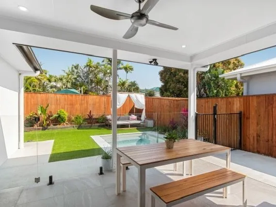 Premium Brand New 3 Bed / 2 Bath Home 5 mins from CBD