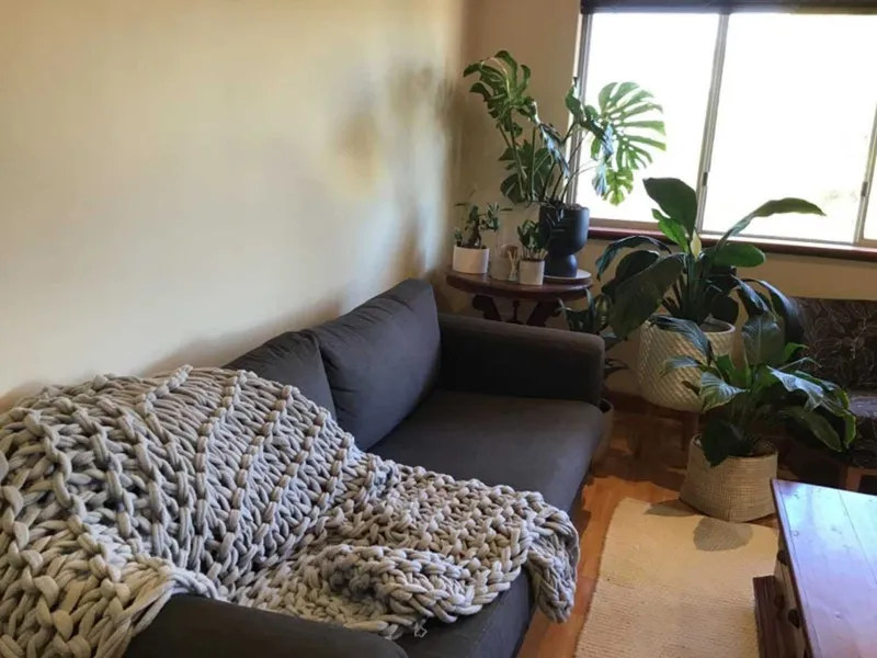 RENOVATED APARTMENT - PARTLY FURNISHED