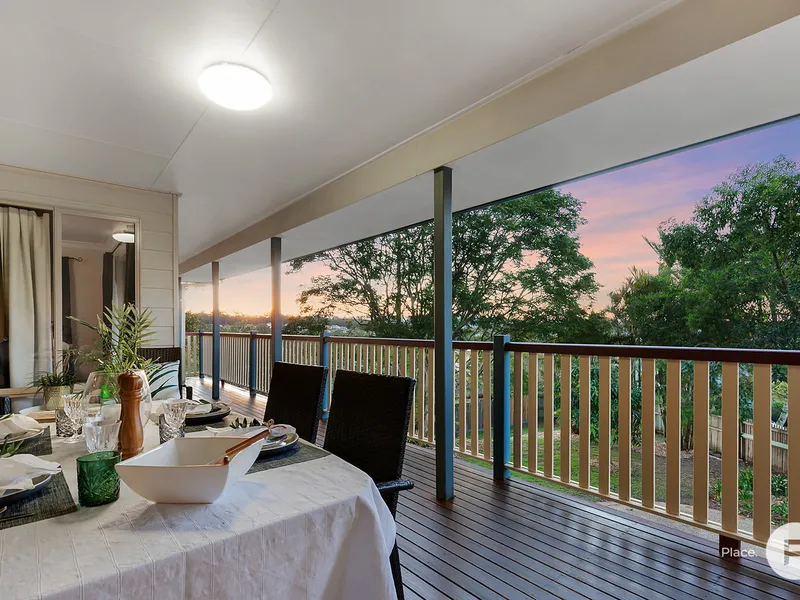PRIVATE FAMILY COMFORT WITH MAGIC MOUNTAIN VIEWS