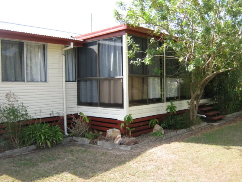 4 BRM HOME FENCED WITH A RAMP