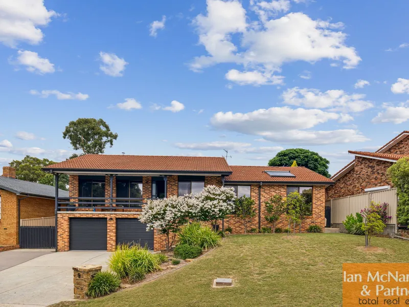 Contemporary Family Home with Mountain Views! AUCTION 02/03/2024 - UNLESS SOLD PRIOR