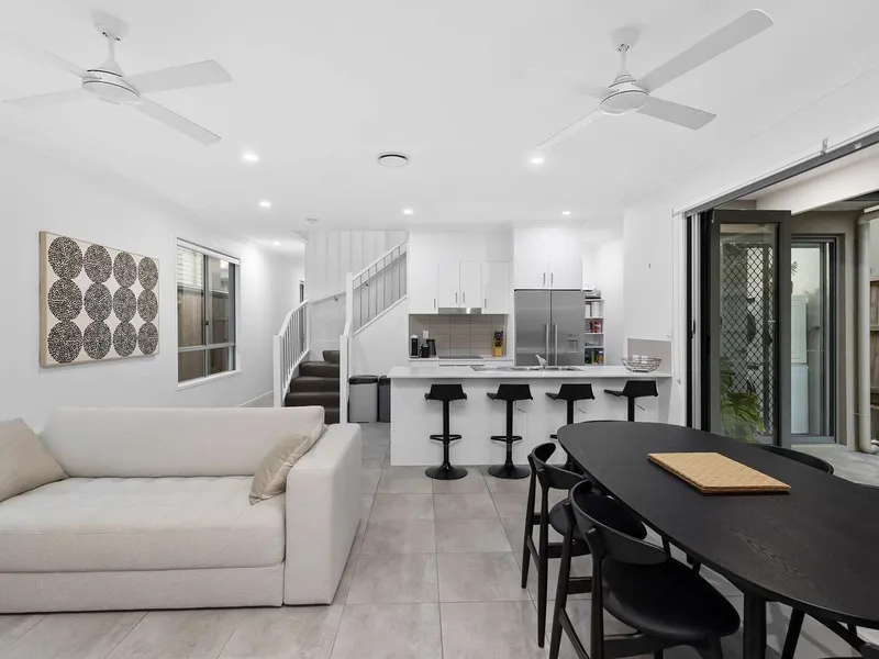 Spacious Family Home!