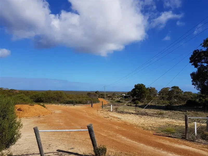 RARE EQUESTRIAN ZONED FARMLET with VIEWS