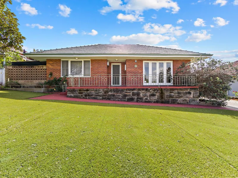 Charming 3x1 Character Home in Lathlain with an Abundant of Living Spaces!