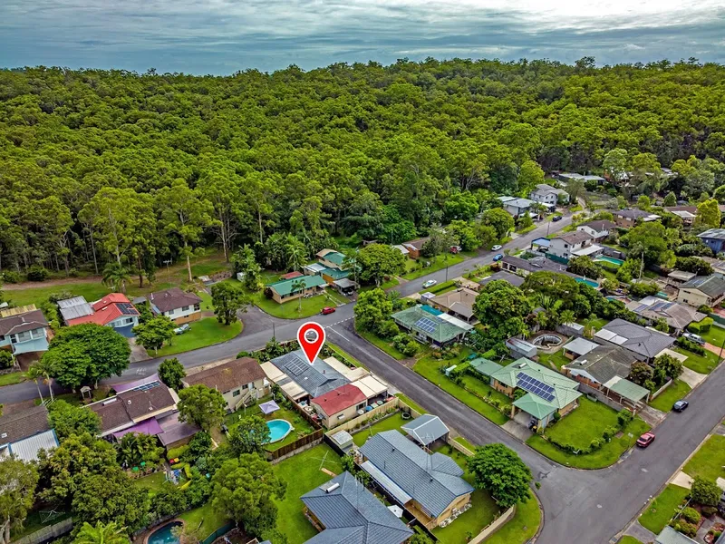 Neat as a pin and ready to move in