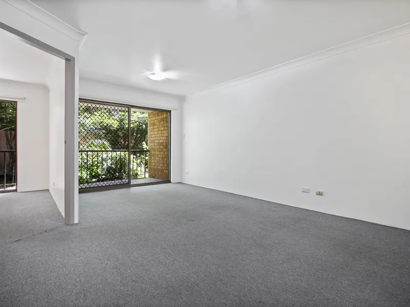 Newly Refreshed One Bedroom Garden Apartment