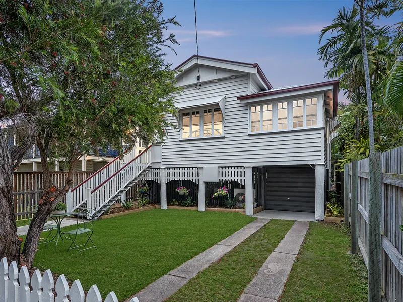 Perfect Queenslander-style cottage in superb location