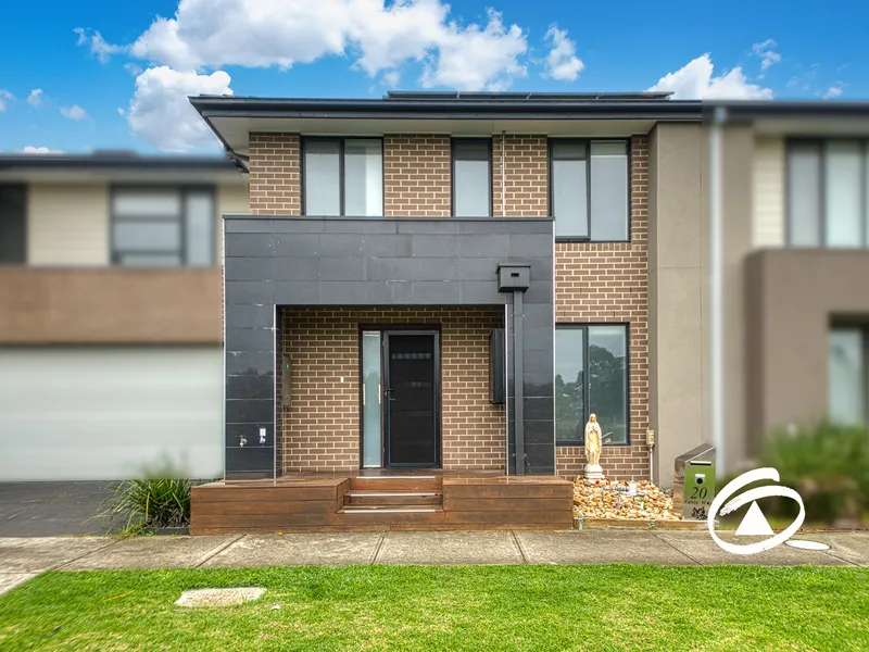 DOUBLE STOREY TOWNHOUSE LIVING