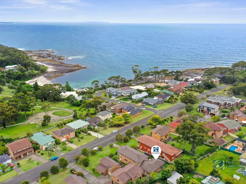 Walk to Collers Beach