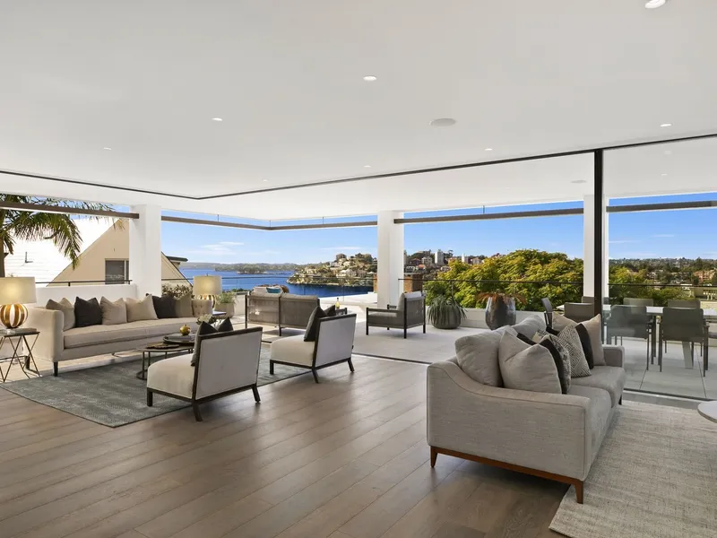 Prestige Darling Point Penthouse for Luxury Designer Living