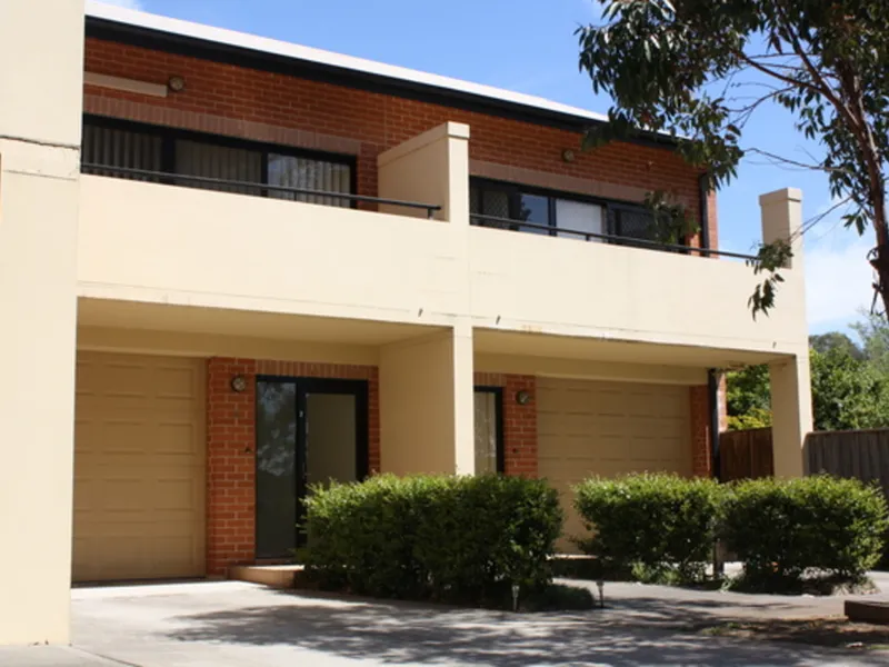 2 Bedroom Townhouse in Great Location!