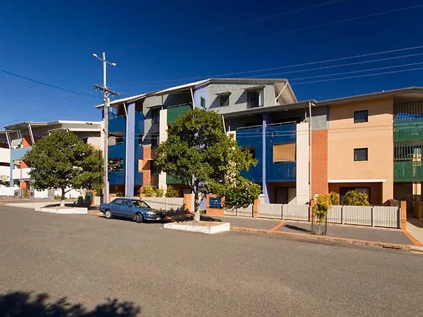 AFFORDABLE - WHEELCHAIR ACCESSIBLE GROUND FLOOR UNIT - BOWEN HILLS 