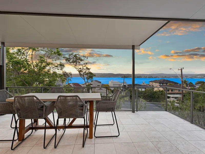 Contemporary Home, Captivating Views!