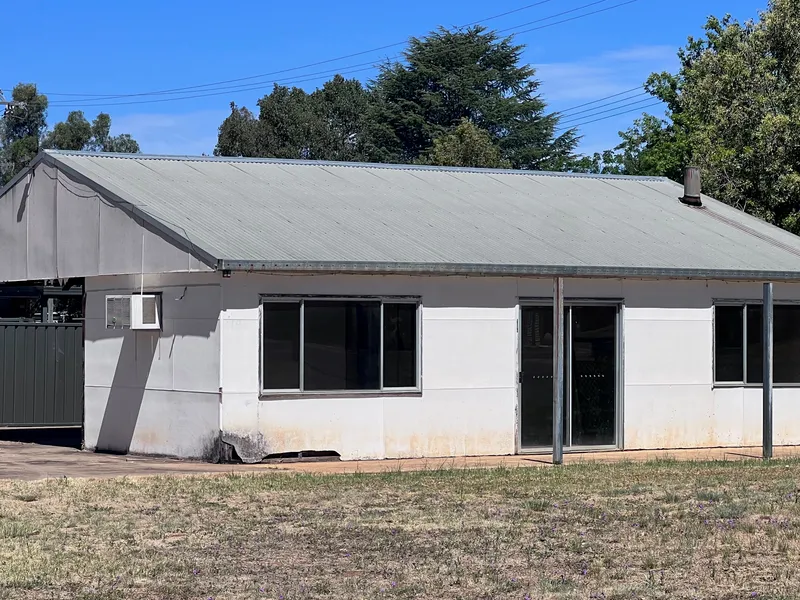 Unfinished Gem In Baradine