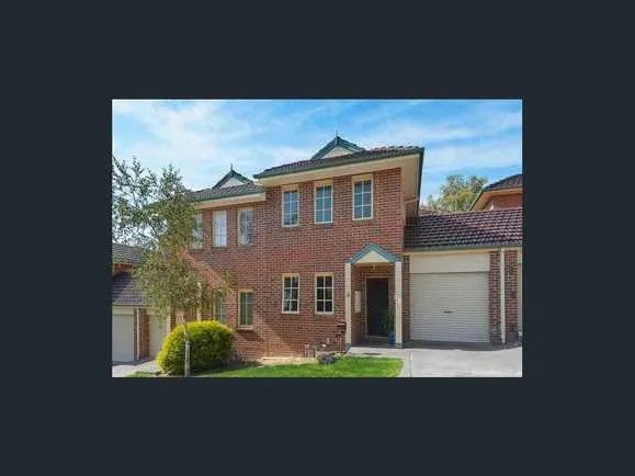 Cozy retreat, fantastic location, 3BR townhouse