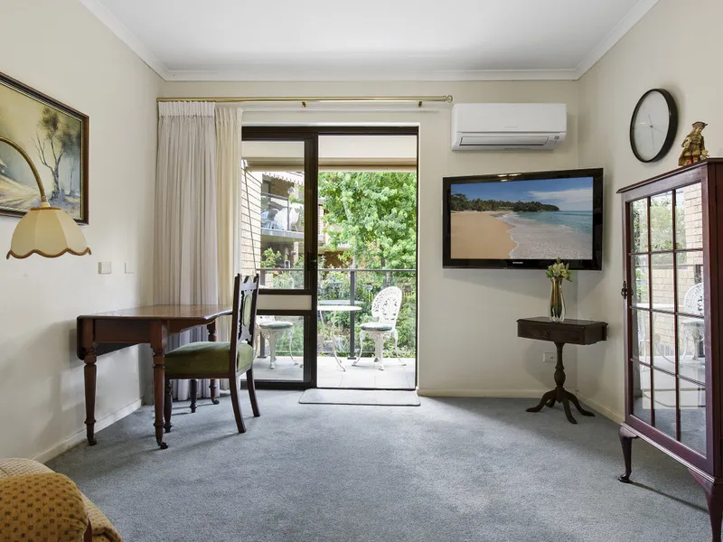 IDEAL LIFESTYLE PROPERTY - NO EXIT FEES ON SALE - for people aged Over 55 only.