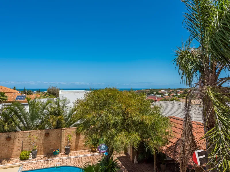 ENJOY THE OCEAN VIEWS!!