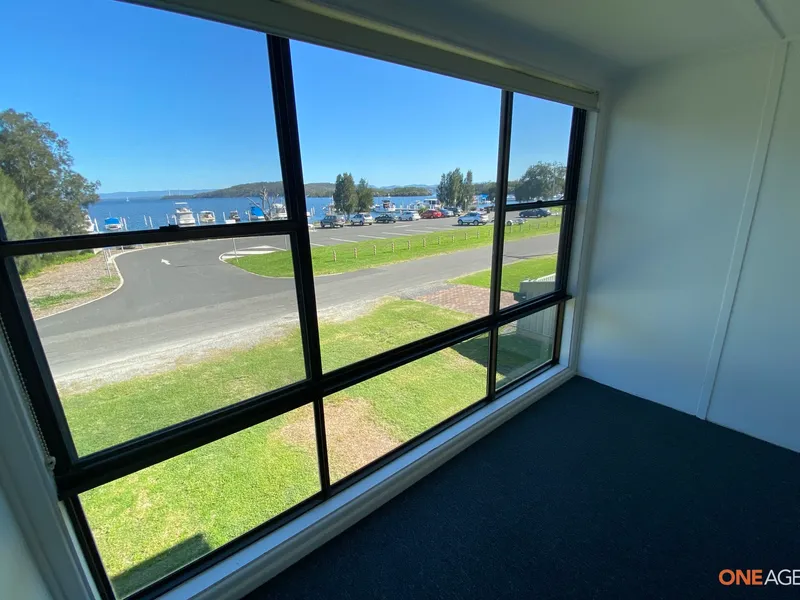 Two Bedroom Apartment With Panoramic Lake Views