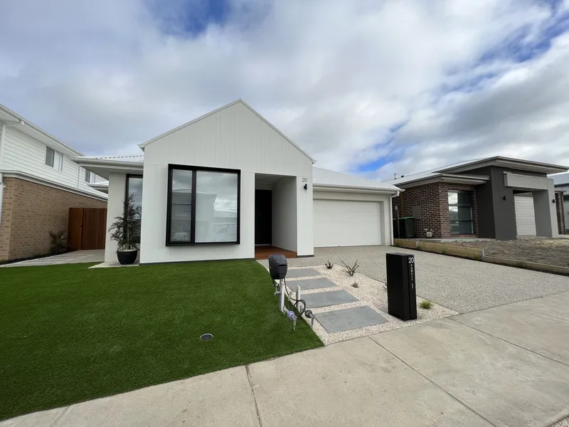 Beautiful New Family Home in Quay 2