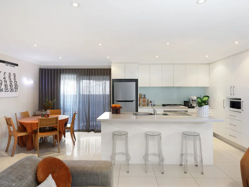 Low-maintenance and elegant modern living