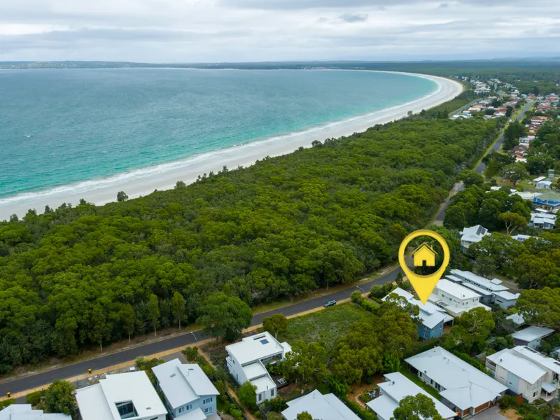LUXURY LIVING OPPOSITE WATERFRONT RESERVE