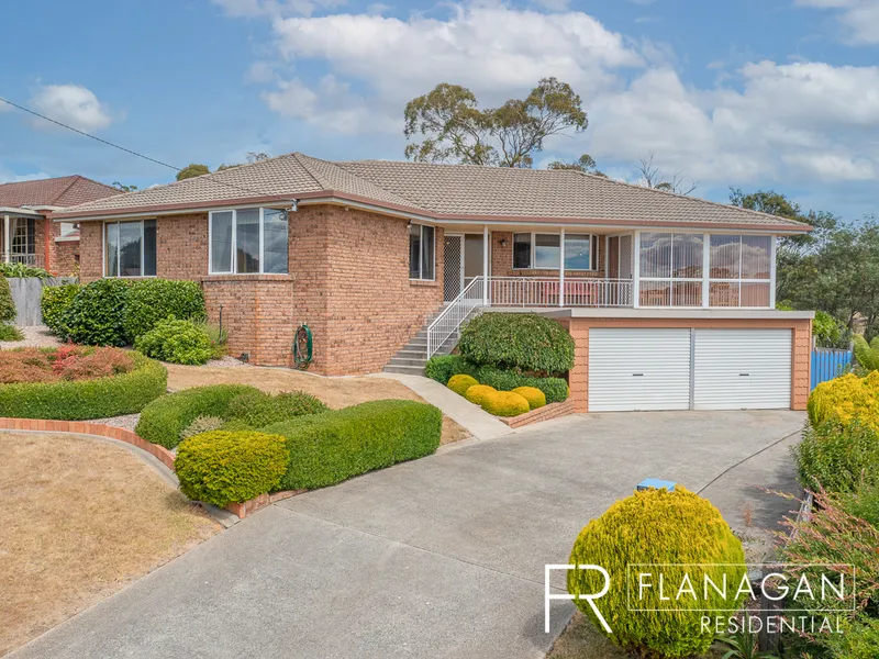 Immaculate Home, Quiet Location, Amazing Views