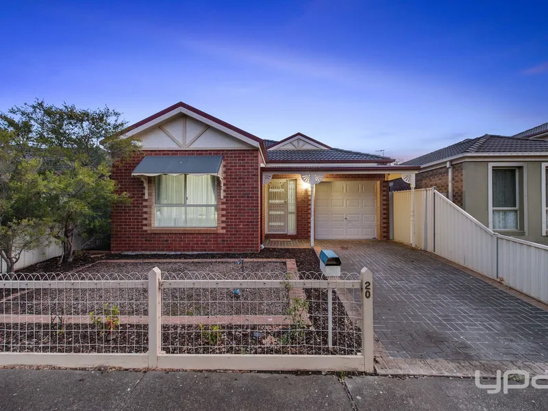 A STYLISH SINGLE-LEVEL IN A PRIME POSITION