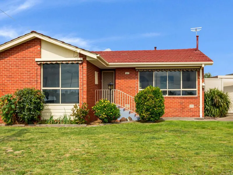 Comfortable Family Home, Close to Rail Station