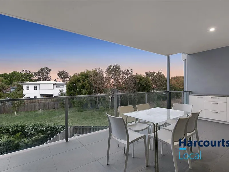 Stylish Multi Level Living in Quiet Nundah Complex