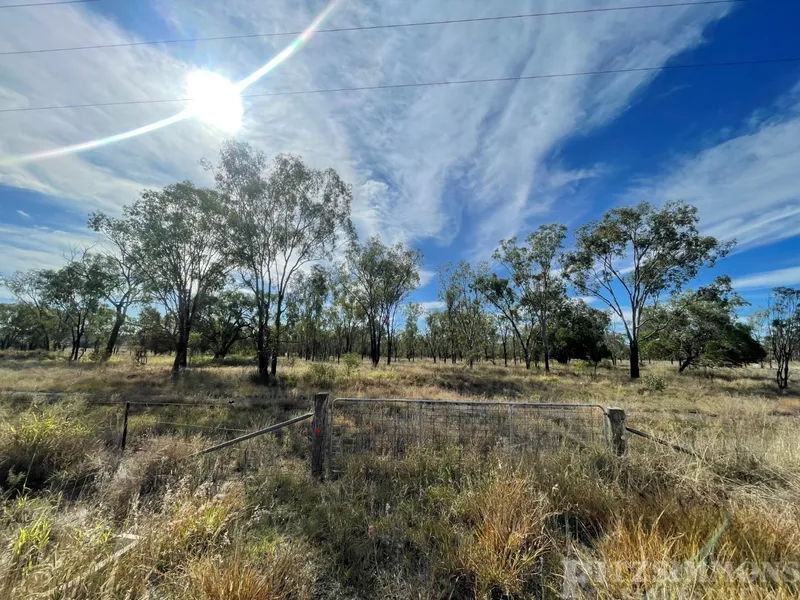 2 Hectares - 10MINS NORTH OF DALBY
