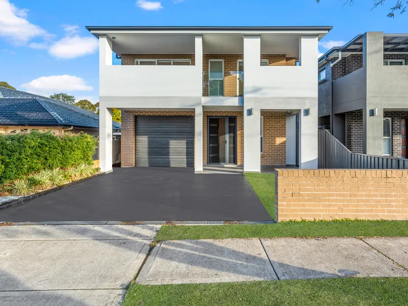 STYLISH RESIDENCE IN CENTRAL LOCATION