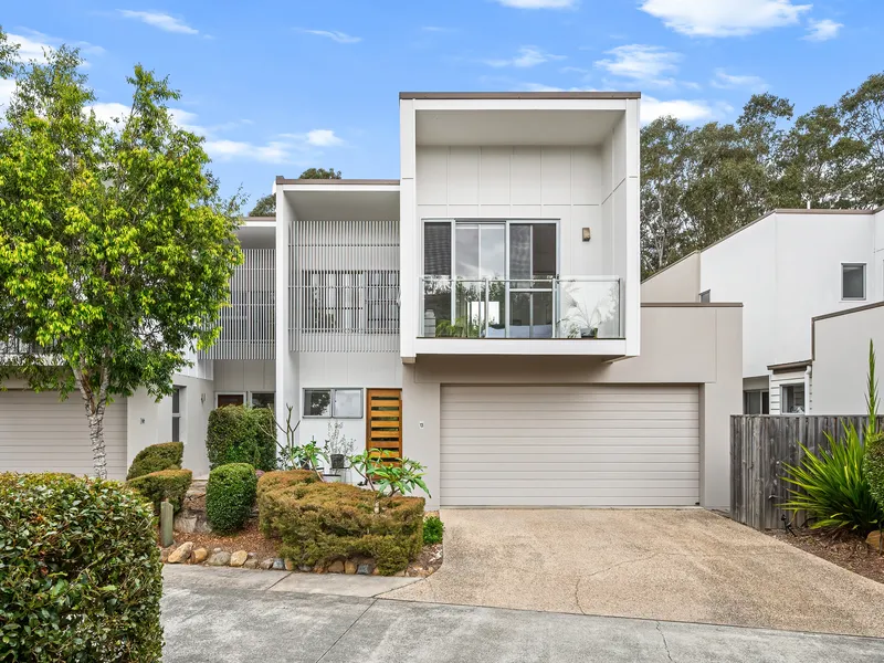 Golf Course Views - DON'T MISS OUT!