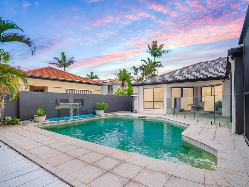 The Seller is on the move! Don't miss this opportunity