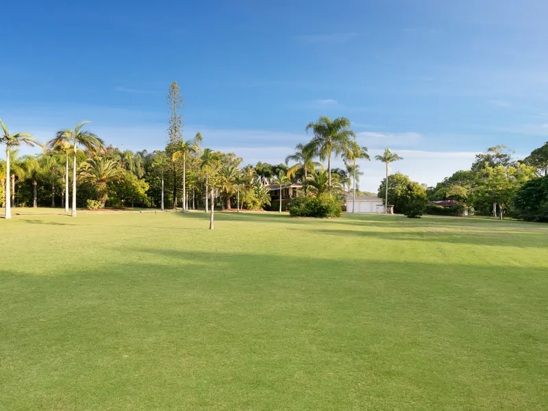 An Inspiring Acreage Estate 