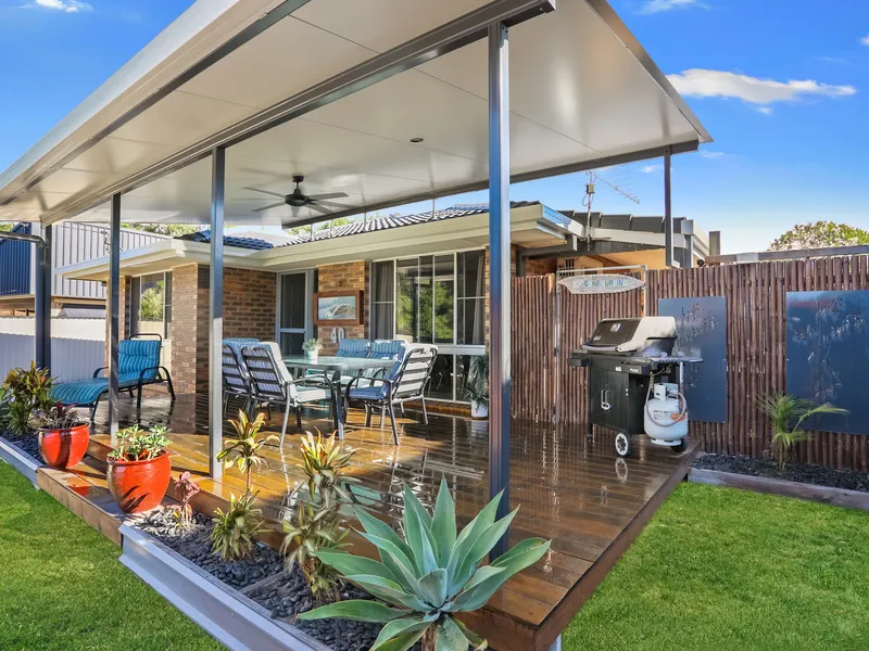 BE FIRST, BE SHARP, BE QUICK - ITS RED BEACH!!