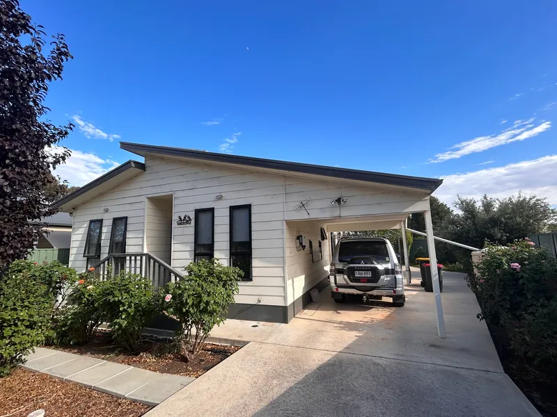 Low Maintenance Modern Living!