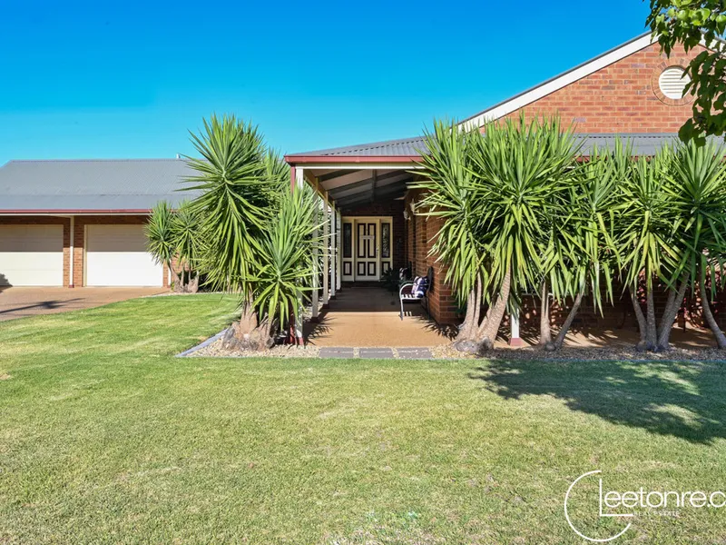 Prestige Location, Gorgeous Home !