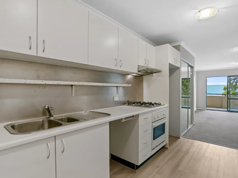 Conveniently Located Studio With Parking