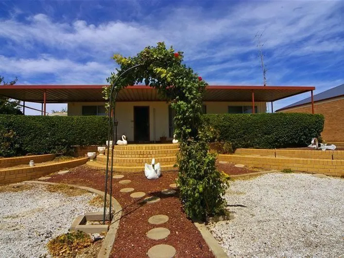 Comfortable Home with Rural Views