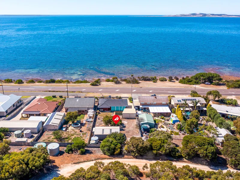 Sea side living - tightly held location