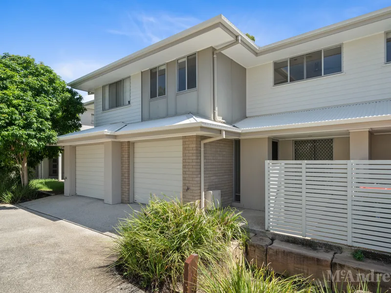 Huge Townhouse in Small Complex