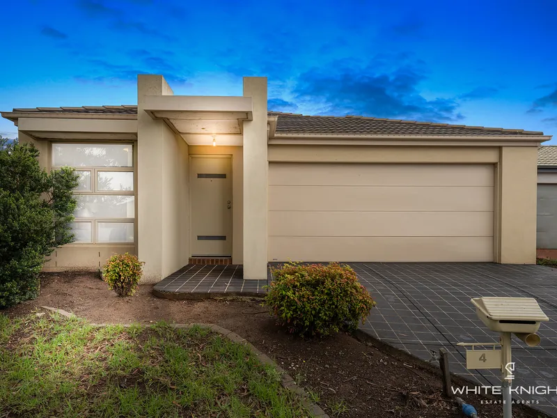 CONTEMPORARY ELEGANCE IN CENTRAL PARK | A MODERN FAMILY HAVEN IN DEER PARK